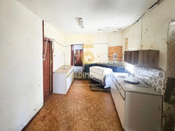 Moradia T2 para Venda em O. Azeméis, Riba-Ul, Ul, Macinhata Seixa, Madail