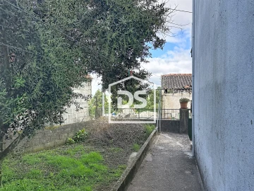 Moradia T6 para Venda em São Cipriano e Vil de Souto