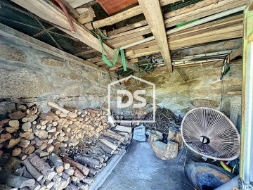 Moradia T6 para Venda em São Cipriano e Vil de Souto