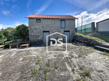 Moradia T6 para Venda em São Cipriano e Vil de Souto