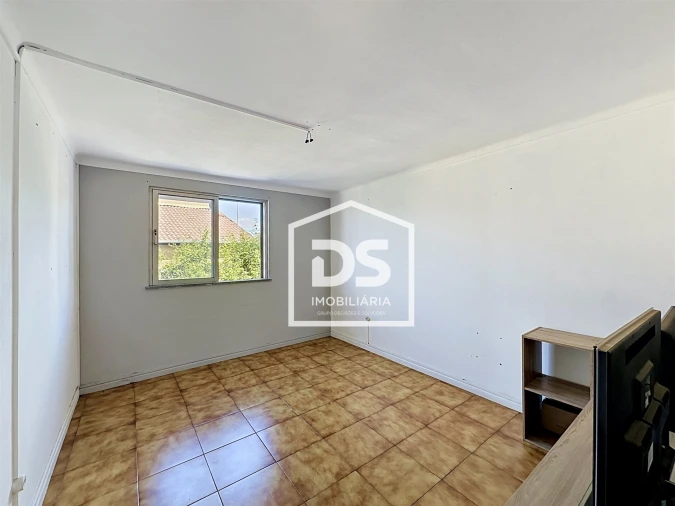 Moradia T6 para Venda em São Cipriano e Vil de Souto Foto 6