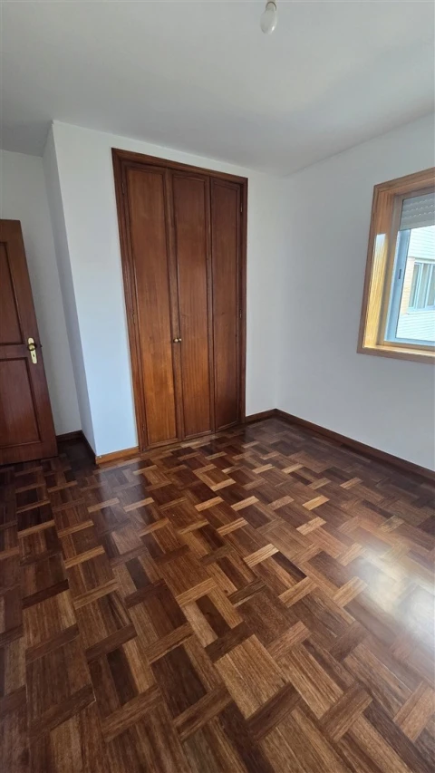 Apartamento T3 para Arrendamento em Póvoa de Varzim, Beiriz e Argivai