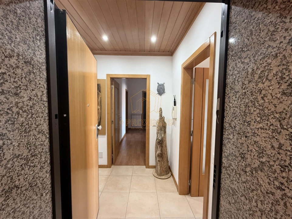 Apartamento T3 para Venda em Tavarede Foto 3