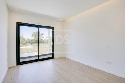 Moradia T4 para Venda em Aveiras de Cima