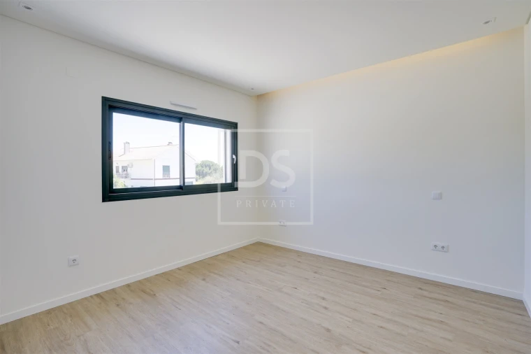 Moradia T4 para Venda em Aveiras de Cima Foto 2
