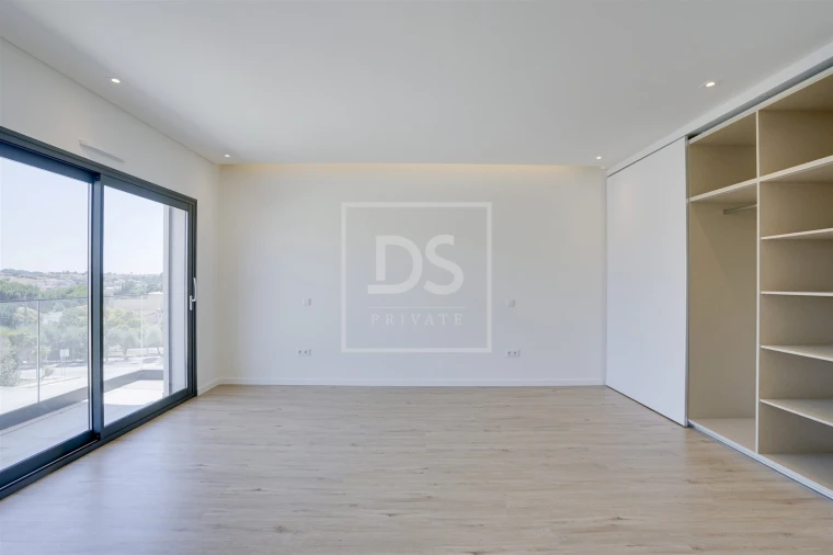 Moradia T4 para Venda em Aveiras de Cima Foto 22