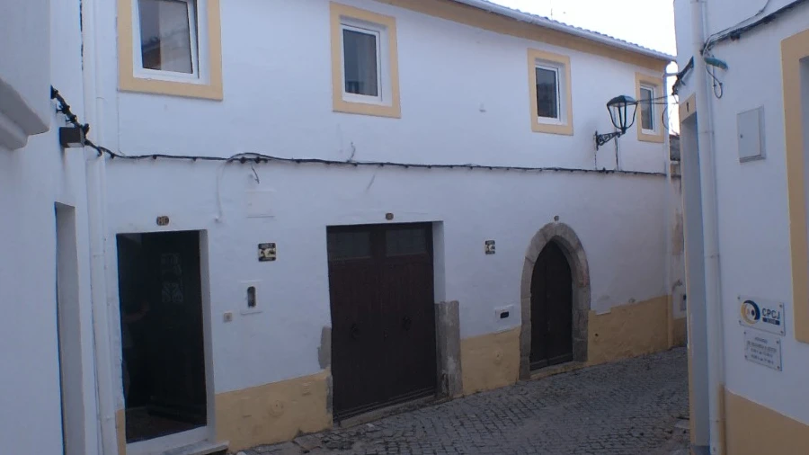 Moradia T4 para Venda em Assunção, Ajuda, Salvador e Santo Ildefonso