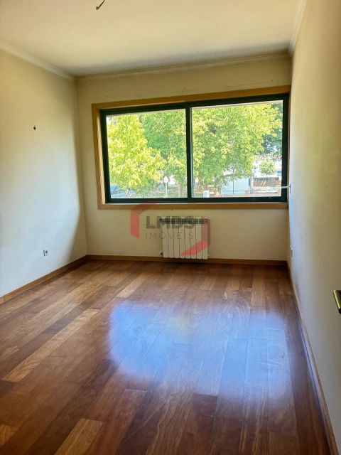 Apartamento T5 para Venda em Paranhos