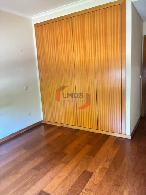 Apartamento T5 para Venda em Paranhos