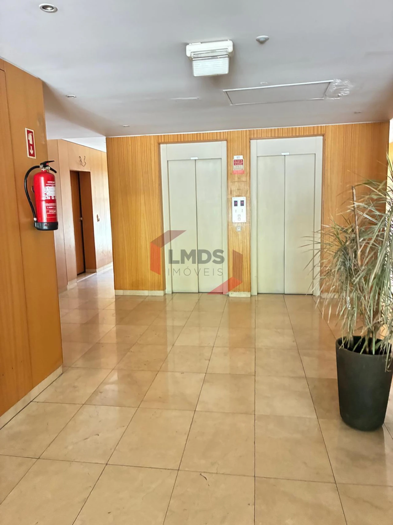Apartamento T5 para Venda em Paranhos Foto 12