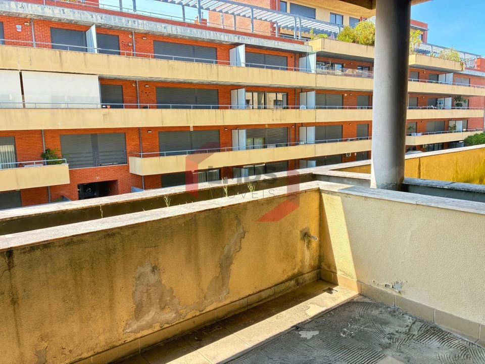 Apartamento T5 para Venda em Paranhos Foto 6