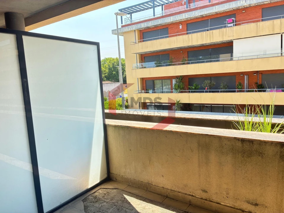 Apartamento T5 para Venda em Paranhos Foto 5