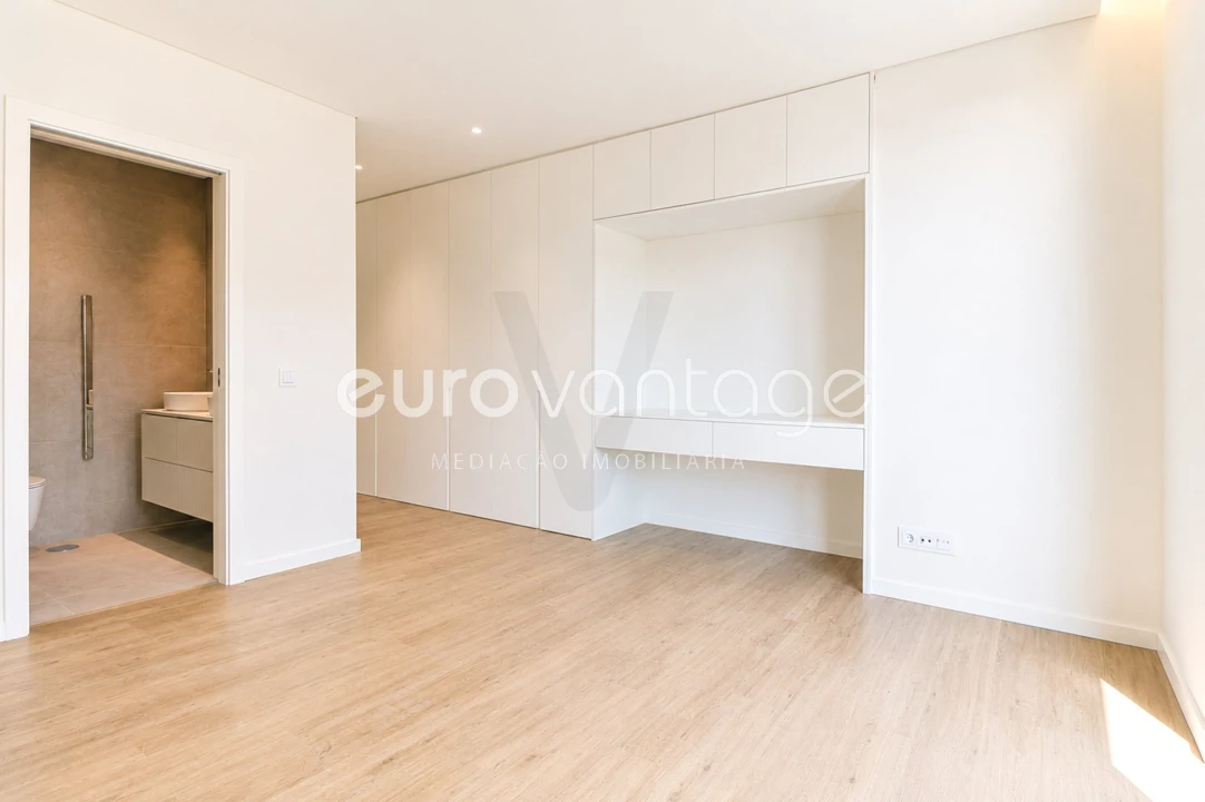 Apartamento T1 para Venda em Nazare Foto 13