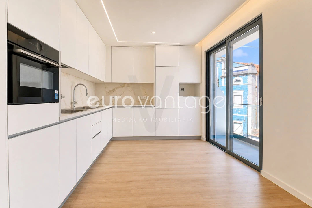 Apartamento T1 para Venda em Nazare Foto 8
