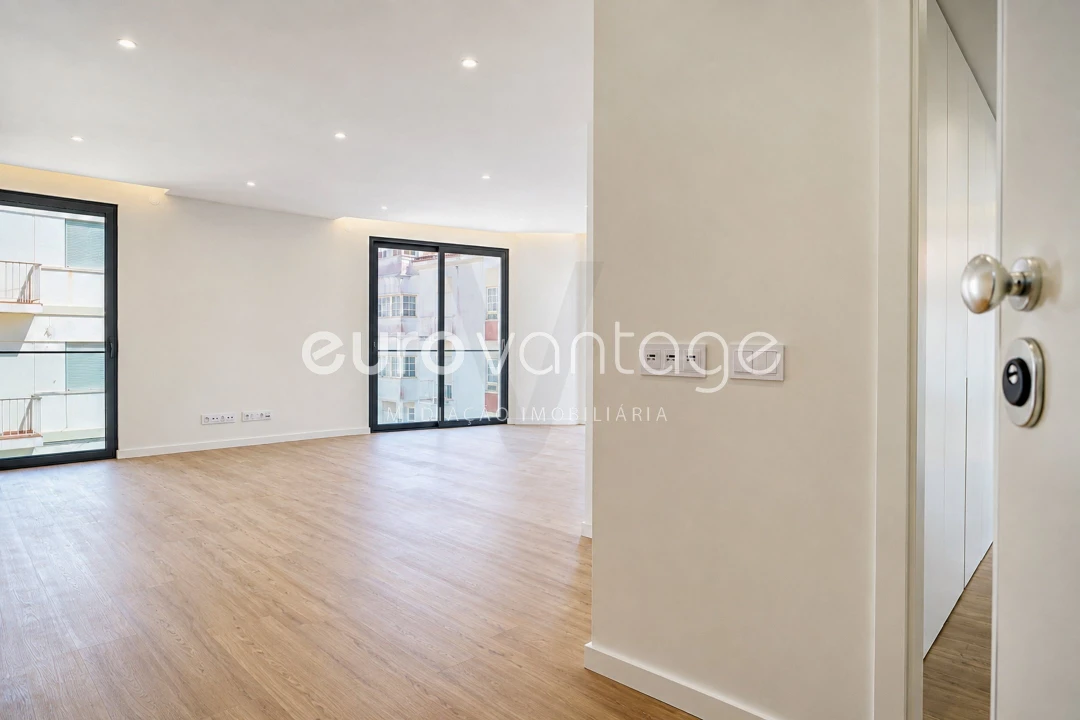 Apartamento T1 para Venda em Nazare Foto 4