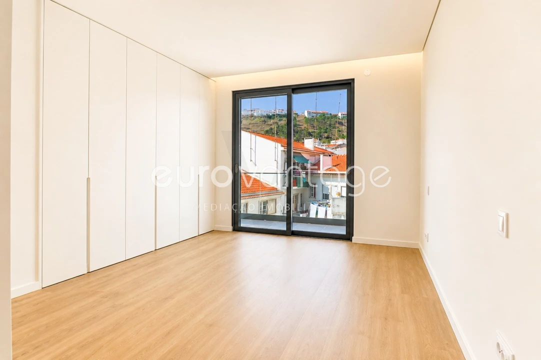 Apartamento T2 para Venda em Nazare Foto 14