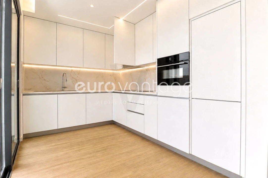 Apartamento T2 para Venda em Nazare Foto 4