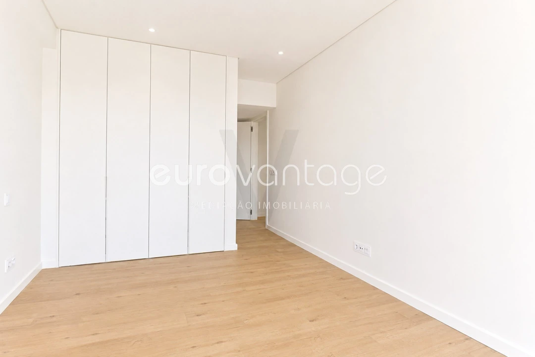 Apartamento T2 para Venda em Nazare Foto 9