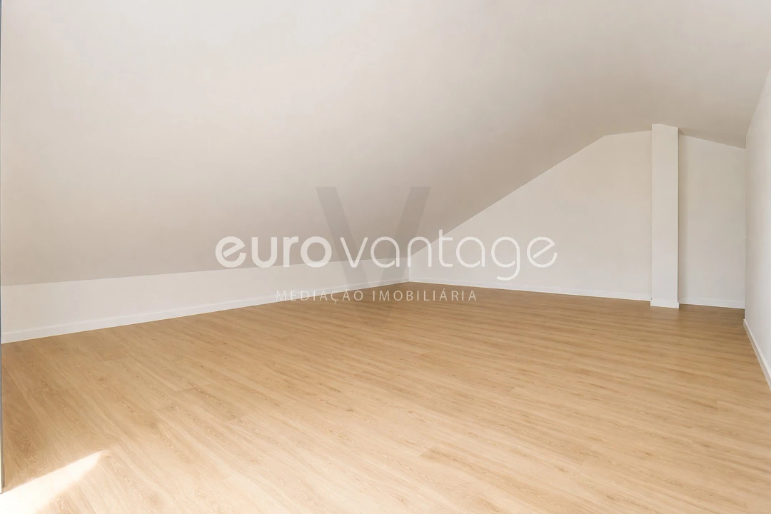 Apartamento T2 para Venda em Nazare Foto 18