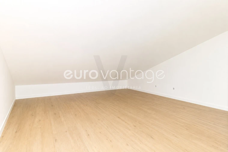 Apartamento T2 para Venda em Nazare Foto 19