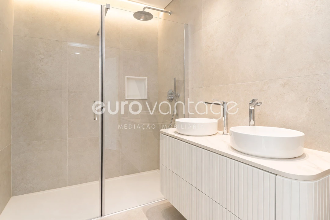 Apartamento T2 para Venda em Nazare Foto 15