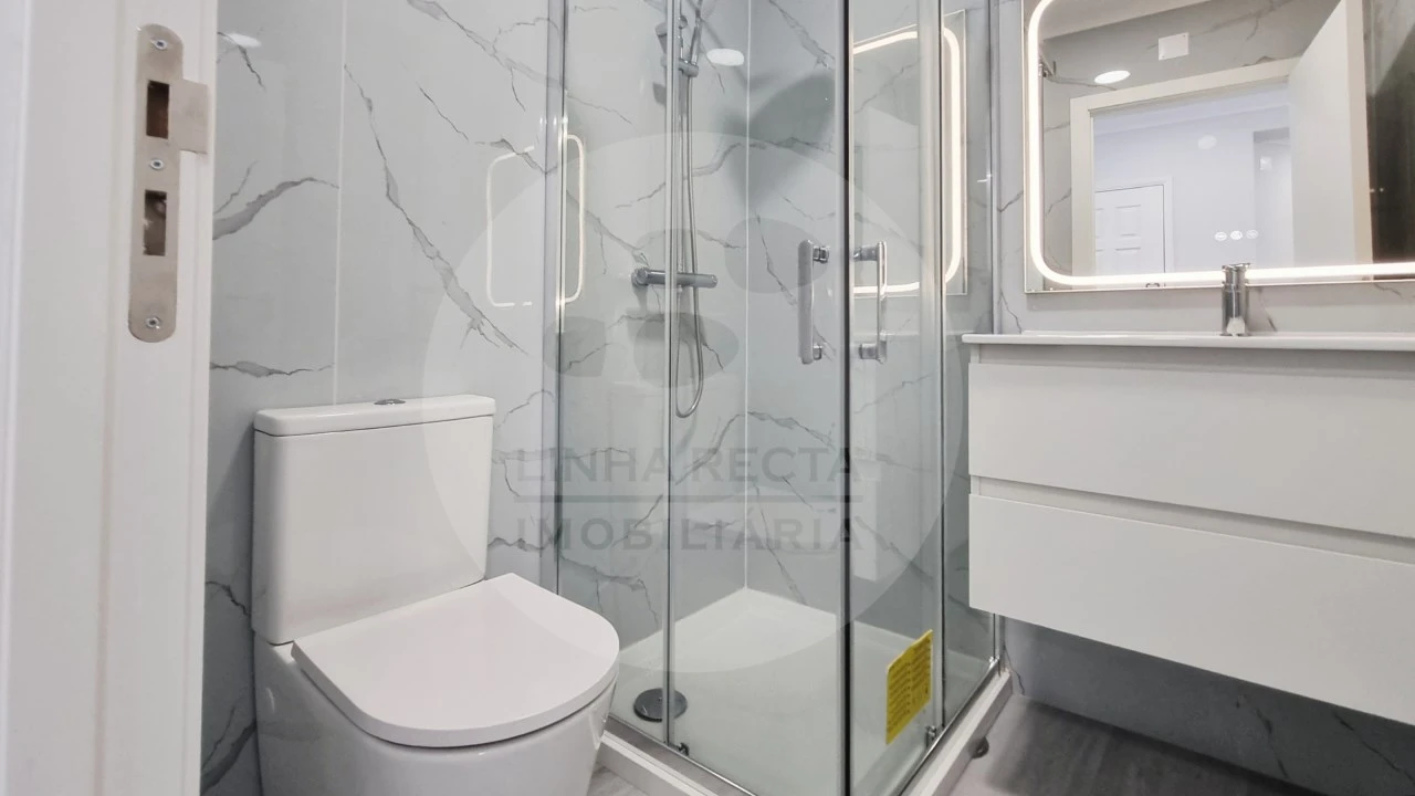Apartamento T4 para Venda em Amora Foto 8