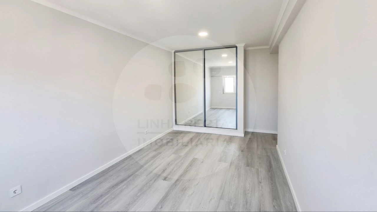 Apartamento T4 para Venda em Amora Foto 15