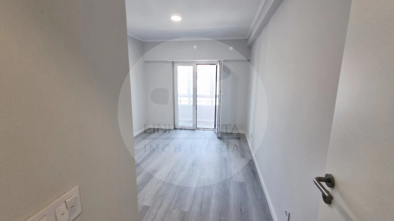 Apartamento T4 para Venda em Amora Foto 19