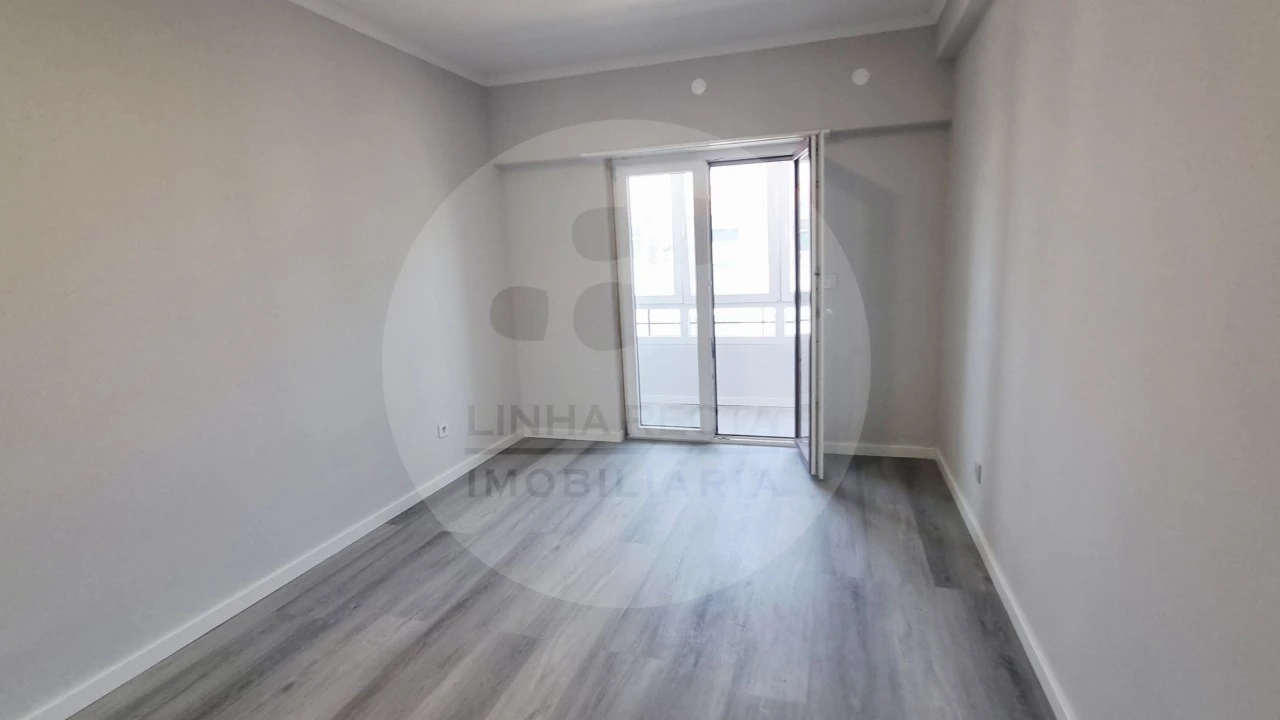 Apartamento T4 para Venda em Amora Foto 20