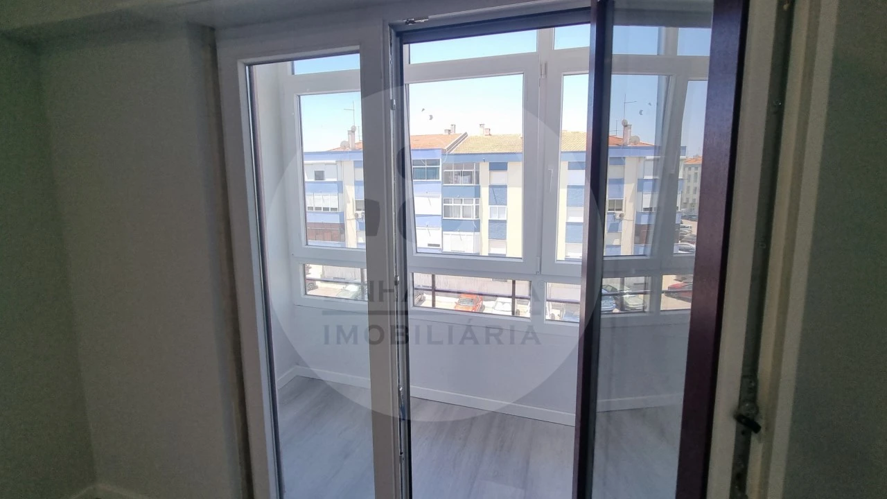 Apartamento T4 para Venda em Amora Foto 21
