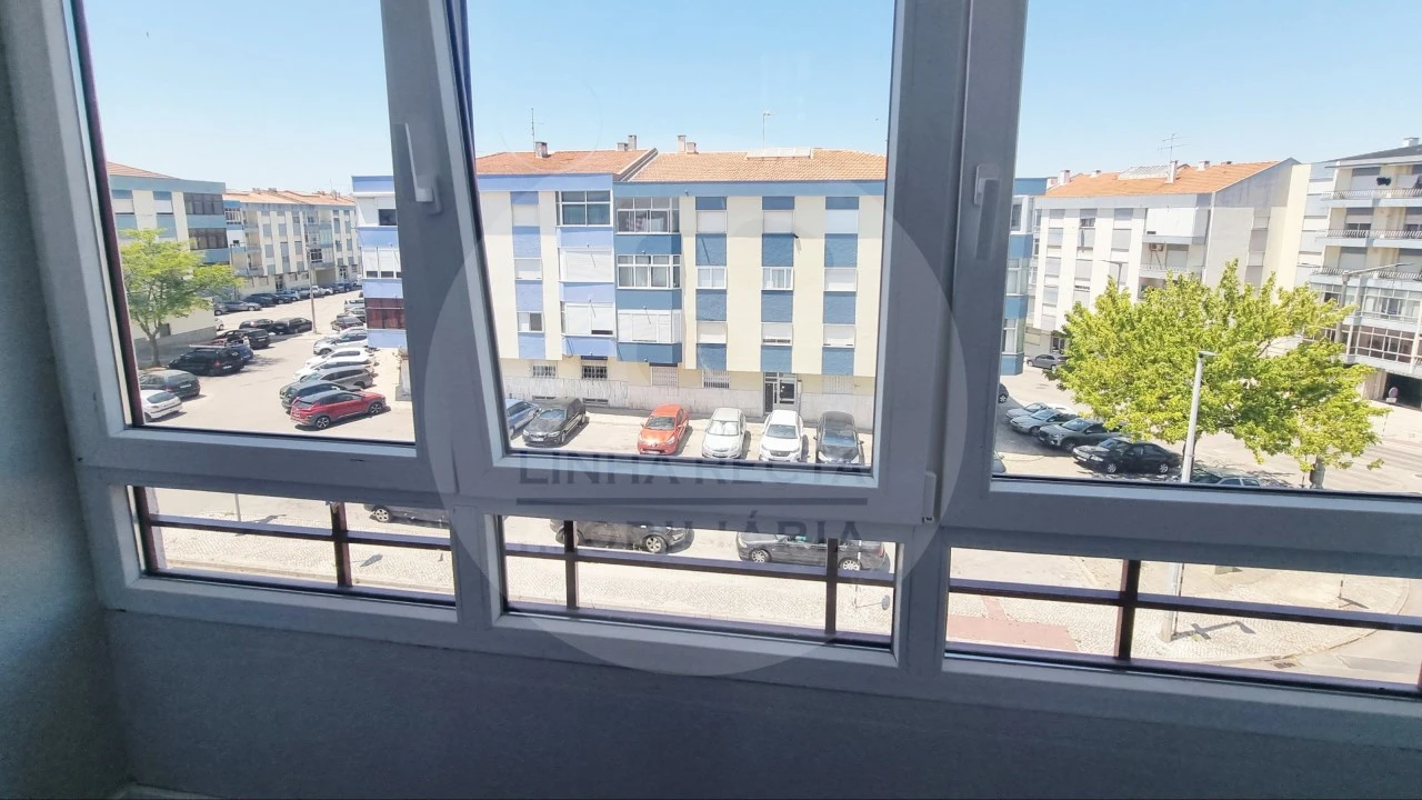 Apartamento T4 para Venda em Amora Foto 23