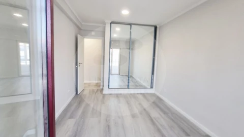 Apartamento T4 para Venda em Amora