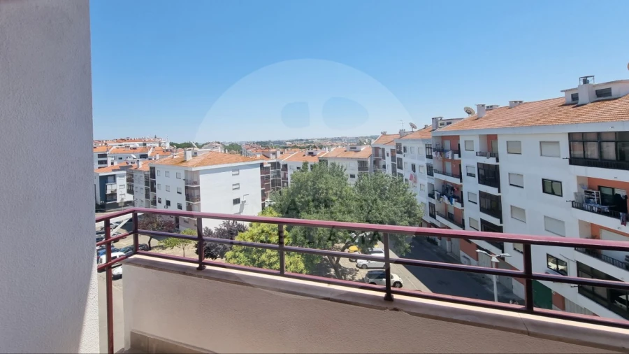 Apartamento T4 para Venda em Amora Foto 5