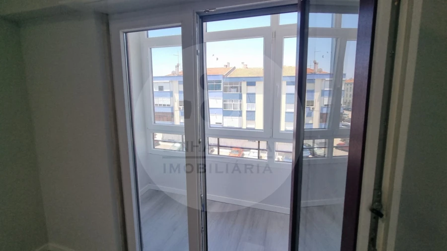 Apartamento T4 para Venda em Amora Foto 21