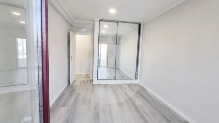 Apartamento T4 para Venda em Amora Foto 24