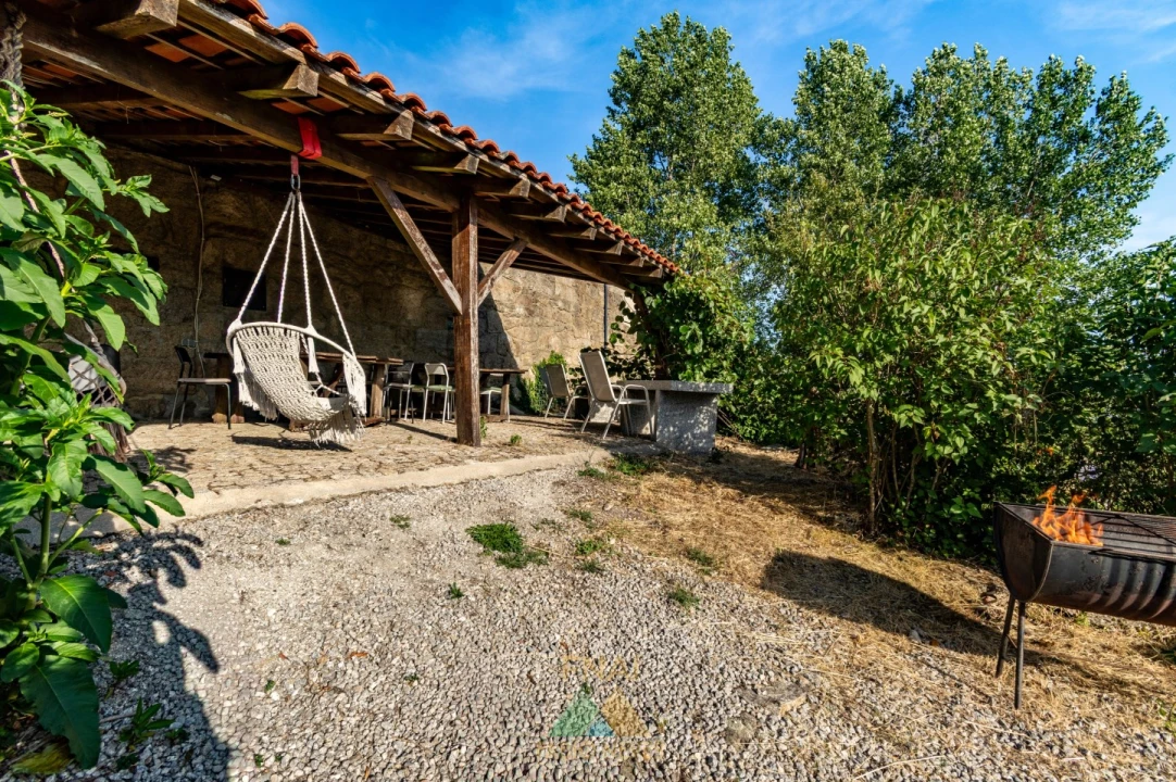 Moradia T8 para Venda em Rio Douro Foto 1