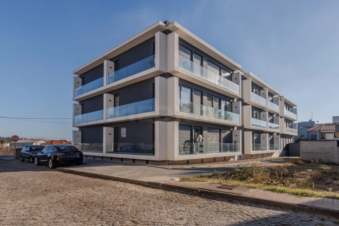 Apartamento T2 para Venda em Vilar de Pinheiro Foto 1