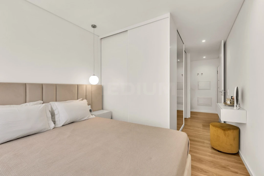 Apartamento T2 para Venda em Vilar de Pinheiro Foto 12
