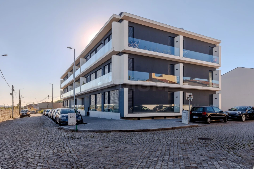 Apartamento T2 para Venda em Vilar de Pinheiro Foto 19