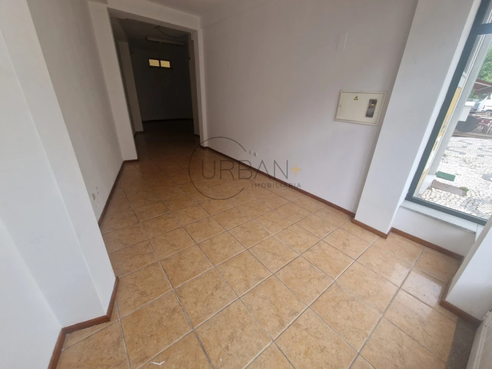 Loja para Arrendamento em Viseu Foto 2
