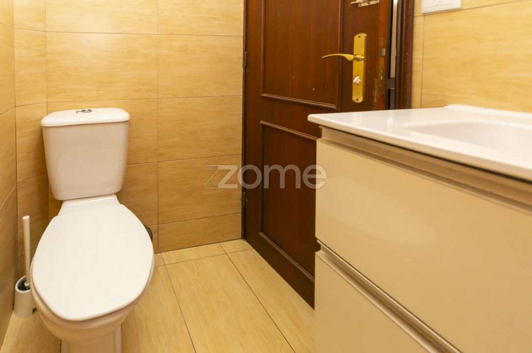 Apartamento T3 para Venda em Mafamude e Vilar do Paraíso Foto 12