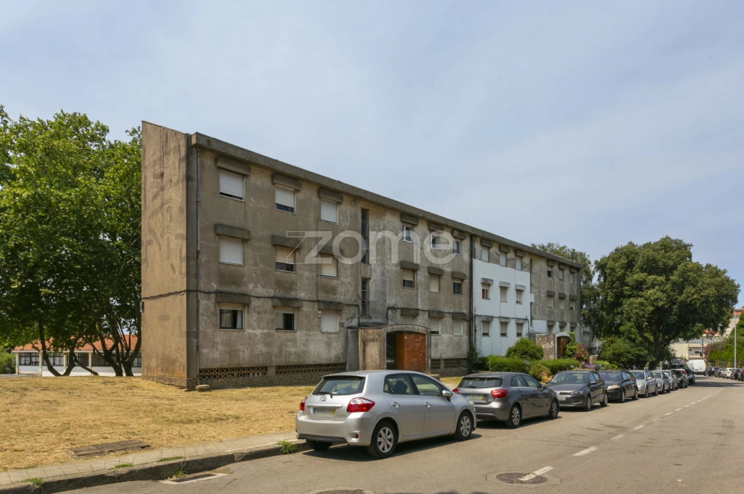 Apartamento T3 para Venda em Mafamude e Vilar do Paraíso Foto 29