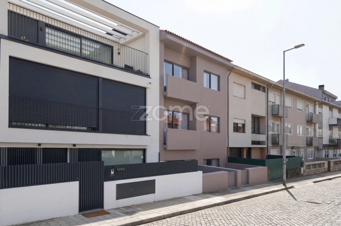 Apartamento T2 para Venda em Aldoar, Foz do Douro e Nevogilde Foto 2