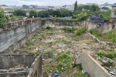 Terreno para Venda em Campanhã