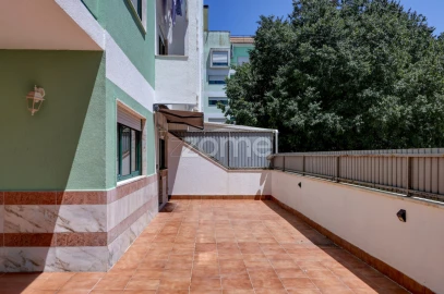 Apartamento T3 para Venda em Algueirão-Mem Martins