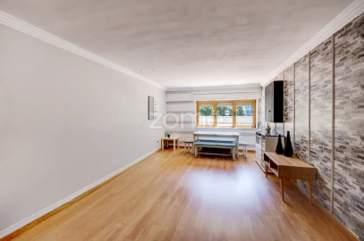 Apartamento T3 para Venda em Algueirão-Mem Martins