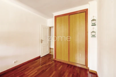 Apartamento T3 para Venda em Algueirão-Mem Martins