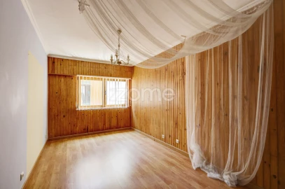 Apartamento T3 para Venda em Algueirão-Mem Martins