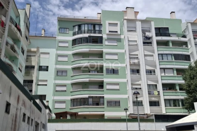Apartamento T3 para Venda em Algueirão-Mem Martins