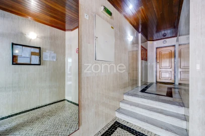 Apartamento T3 para Venda em Algueirão-Mem Martins